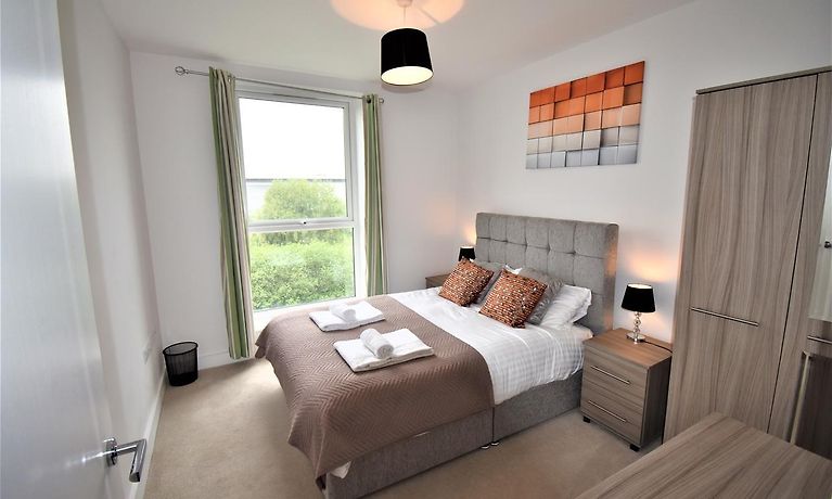 Cygnet House Kennet Island Serviced Apartment By Ferndale - 